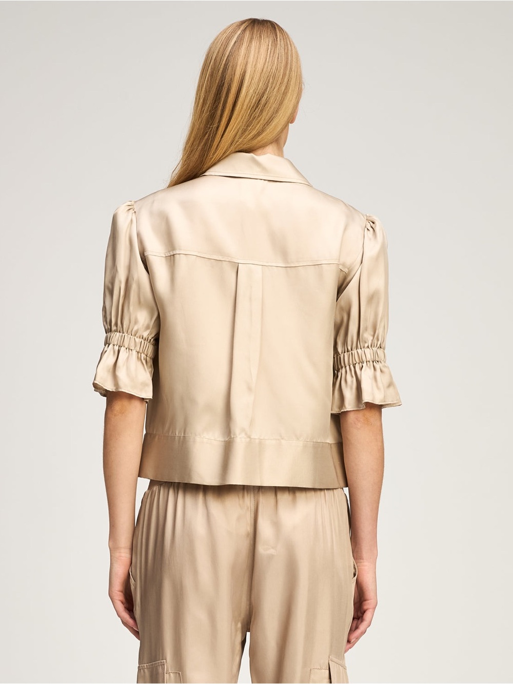 Cinq a Sept Holly Khaki Short Puff Sleeve Satin Utility Jacket Size Medium - Picture 2 of 15
